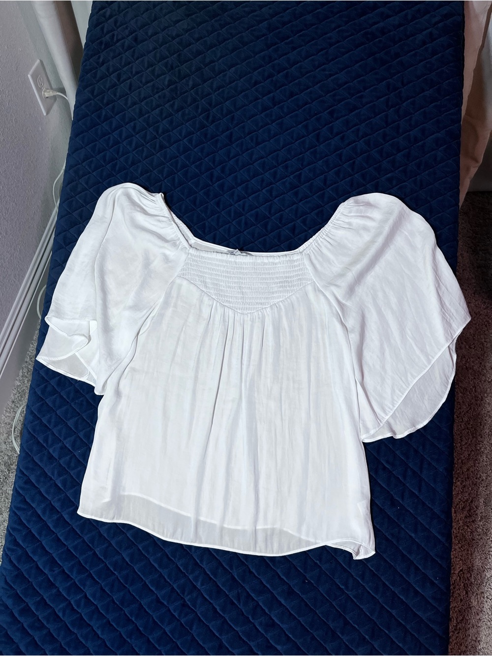 Naked Zebra White Smocked Scoop Neck Flutter Sleeve Blouse